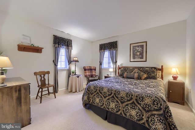 1624 SPRINGVILLE RD, New Holland, PA 17557