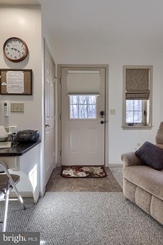1624 SPRINGVILLE RD, New Holland, PA 17557