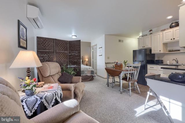 1624 SPRINGVILLE RD, New Holland, PA 17557