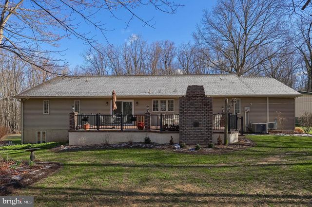 1624 SPRINGVILLE RD, New Holland, PA 17557