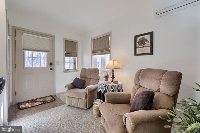 1624 SPRINGVILLE RD, New Holland, PA 17557