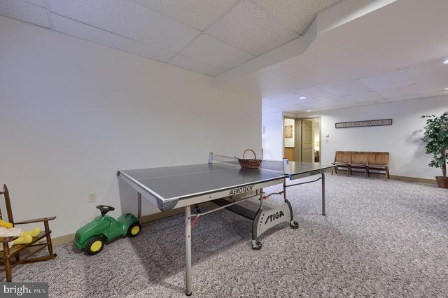 1624 SPRINGVILLE RD, New Holland, PA 17557