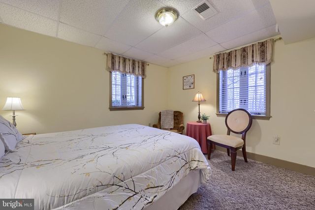 1624 SPRINGVILLE RD, New Holland, PA 17557