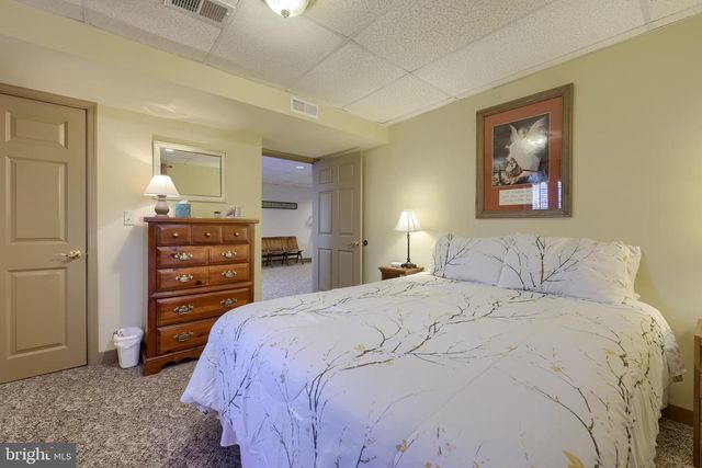 1624 SPRINGVILLE RD, New Holland, PA 17557