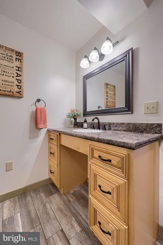 1624 SPRINGVILLE RD, New Holland, PA 17557