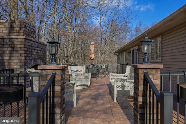 1624 SPRINGVILLE RD, New Holland, PA 17557