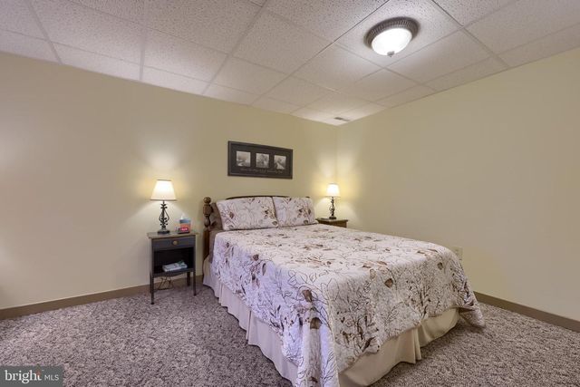 1624 SPRINGVILLE RD, New Holland, PA 17557