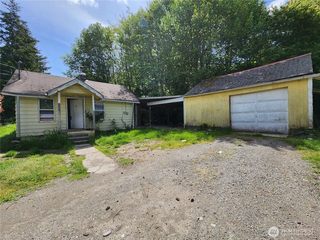 111 Cedar Avenue S, Eatonville, WA 98321