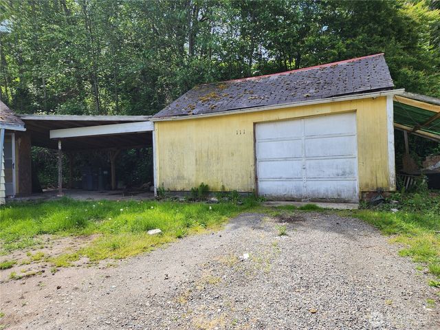 111 Cedar Avenue S, Eatonville, WA 98321