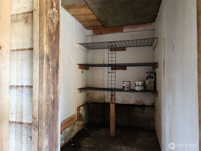 111 Cedar Avenue S, Eatonville, WA 98321