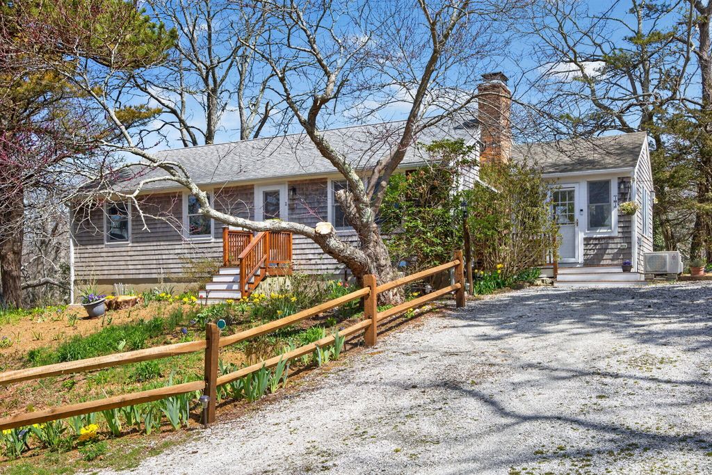 11 Whelpley Road, Eastham, MA 02642