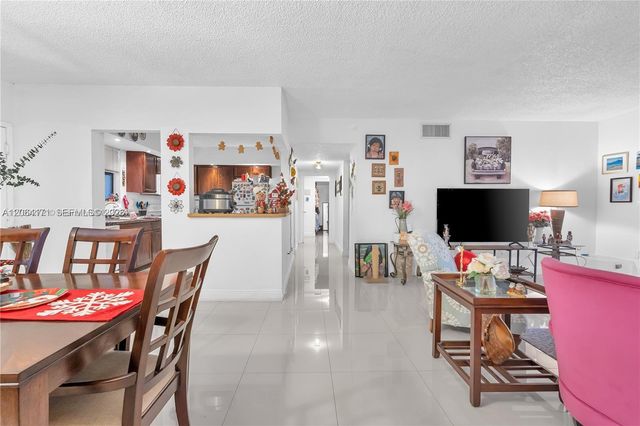 491 Ives Dairy Road 202-5, Miami, FL 33179