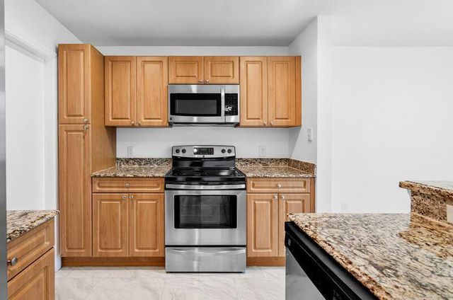 6635 Old Farm Trail, Boynton Beach, FL 33437
