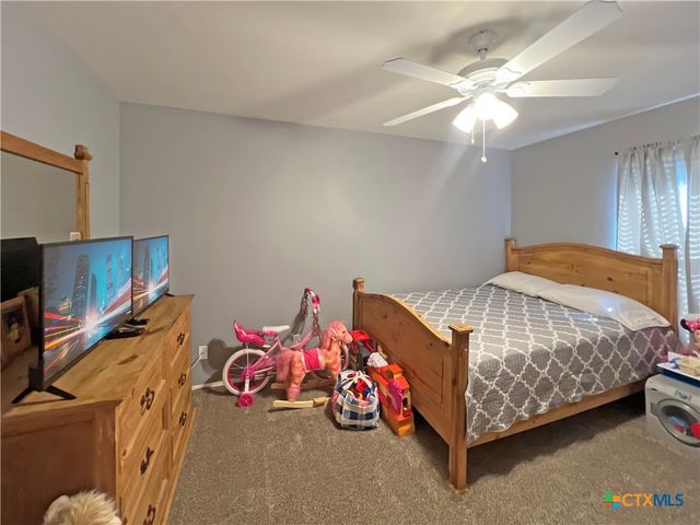 701 Clark Street, Gonzales, TX 78629