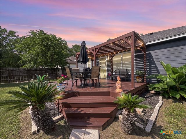 701 Clark Street, Gonzales, TX 78629