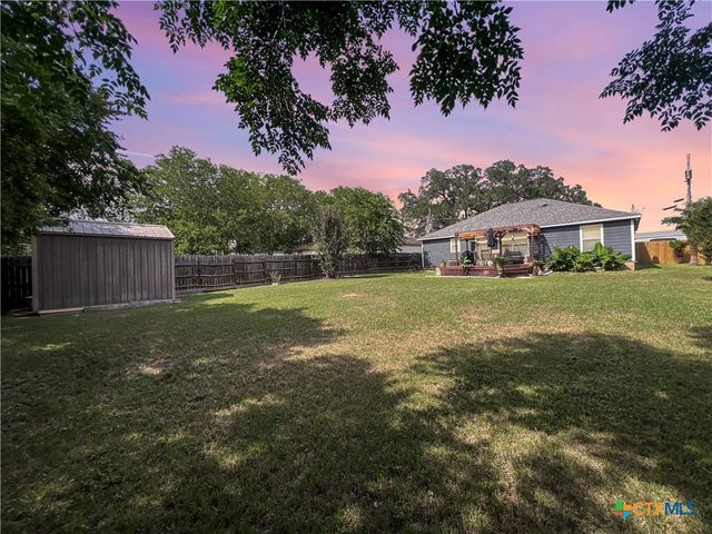 701 Clark Street, Gonzales, TX 78629