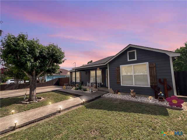 701 Clark Street, Gonzales, TX 78629