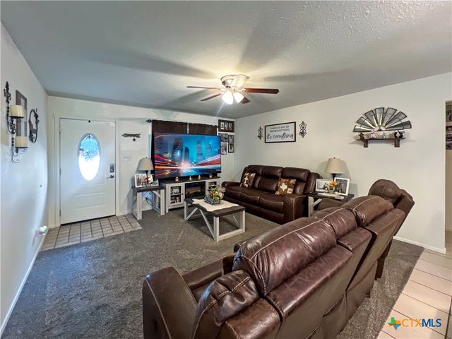 701 Clark Street, Gonzales, TX 78629