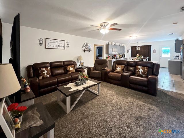 701 Clark Street, Gonzales, TX 78629