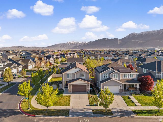35 E WATER LN, Vineyard, UT 84059