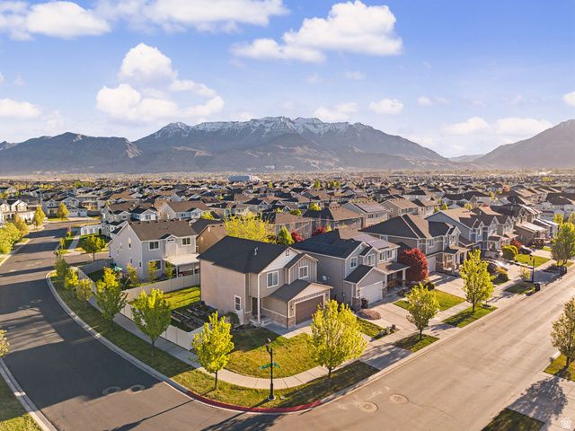 35 E WATER LN, Vineyard, UT 84059