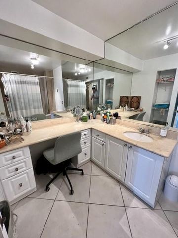 6770 Indian Creek Dr 11J, Miami Beach, FL 33141