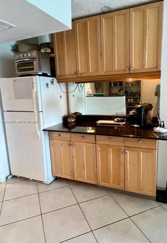 6770 Indian Creek Dr 11J, Miami Beach, FL 33141