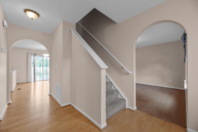 8101 Orange Station Loop, Lewis Center, OH 43035
