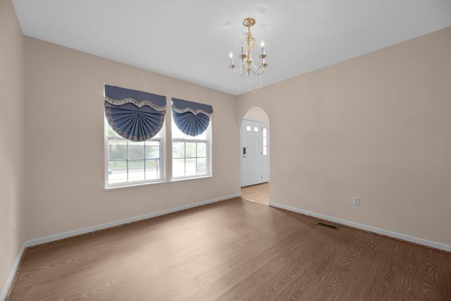 8101 Orange Station Loop, Lewis Center, OH 43035