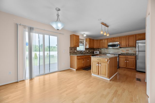 8101 Orange Station Loop, Lewis Center, OH 43035