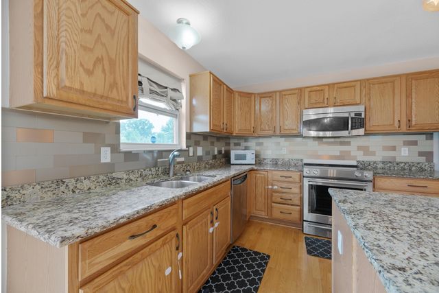 8101 Orange Station Loop, Lewis Center, OH 43035