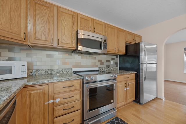 8101 Orange Station Loop, Lewis Center, OH 43035