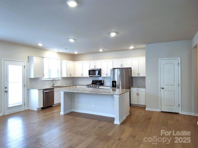 3327 Glenn Hope Way, Matthews, NC 28104