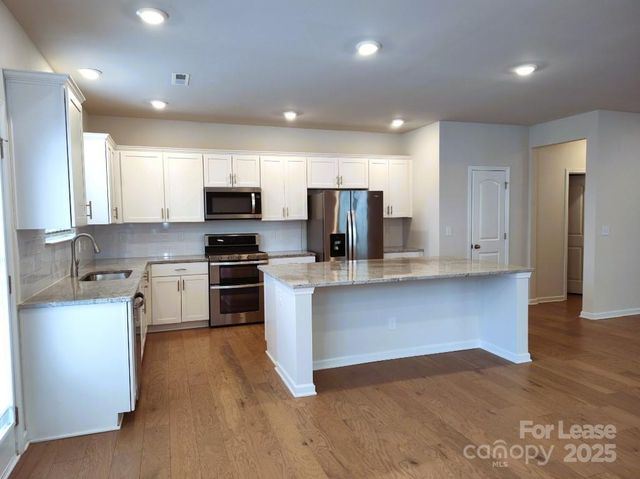 3327 Glenn Hope Way, Matthews, NC 28104