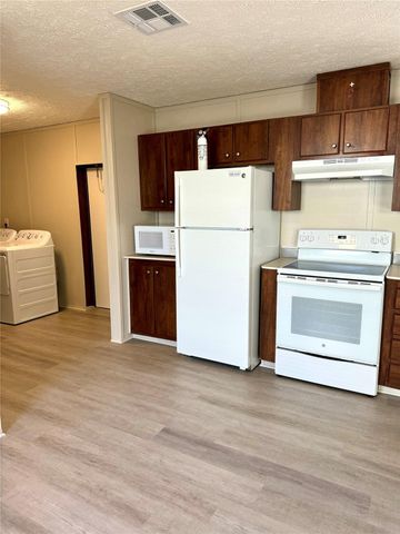 3621 County Road 161 F, Alvin, TX 77511