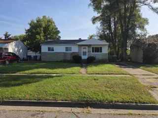 1060 Commonwealth Avenue, Ypsilanti, MI 48198