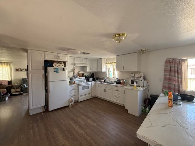 3865 E John L Avenue, Kingman, AZ 86409