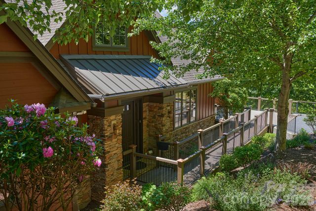 427 Spring Rock Road, Burnsville, NC 28714