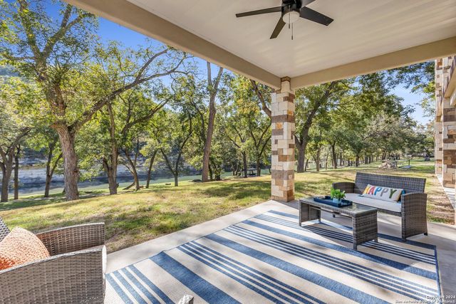 540 River Run Apt 313, New Braunfels, TX 78132