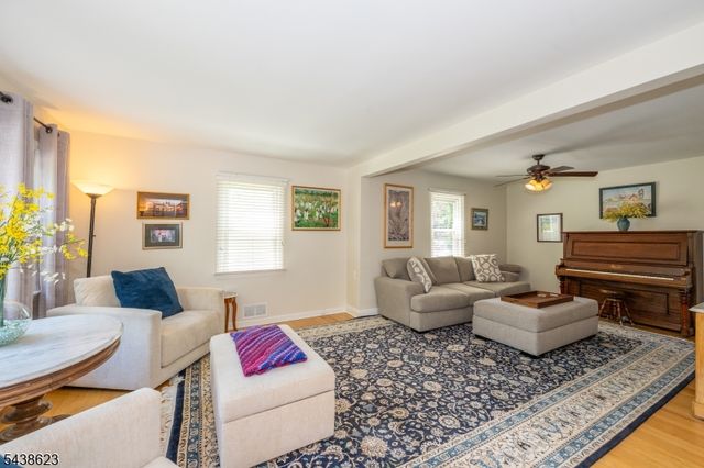 128 Troy Hills Rd, Hanover Twp., NJ 07981
