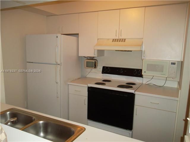 12148 ST ANDREWS PL 209, Miramar, FL 33025