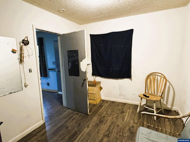 1547 Oak St SE, Salem, OR 97301