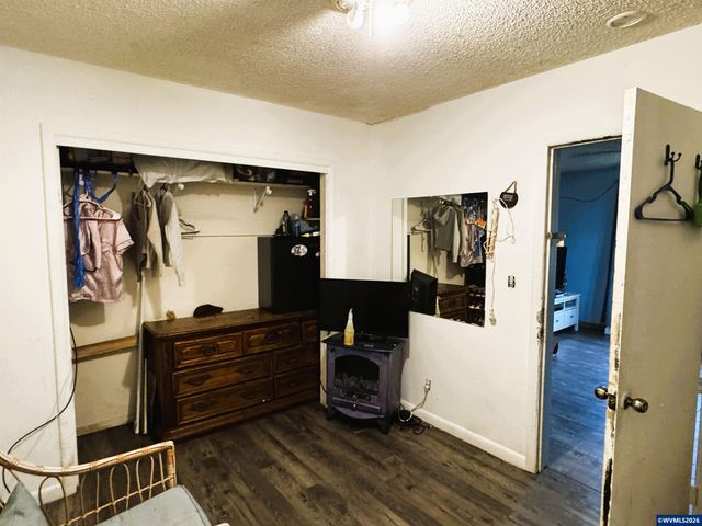 1547 Oak St SE, Salem, OR 97301