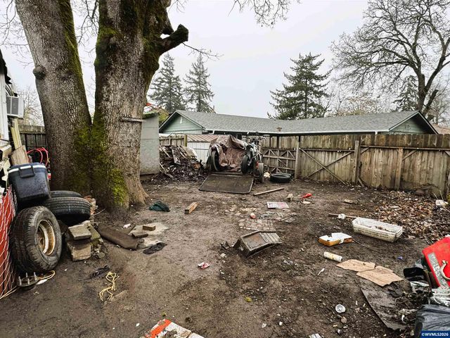 1547 Oak St SE, Salem, OR 97301