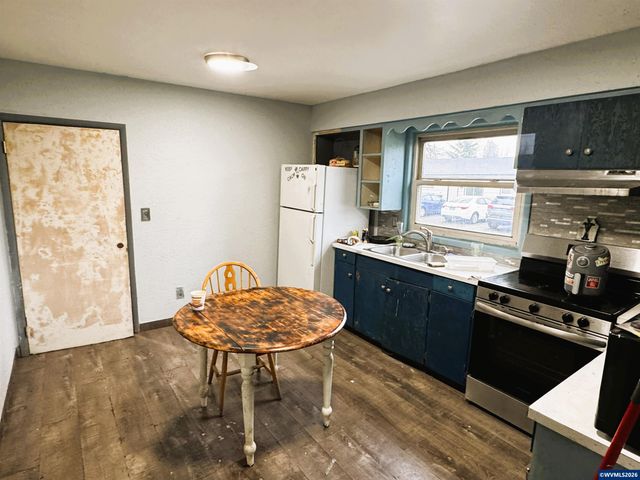 1547 Oak St SE, Salem, OR 97301