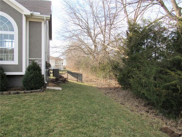 19715 W 197th Court, Spring Hill, KS 66083