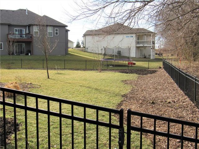 19715 W 197th Court, Spring Hill, KS 66083