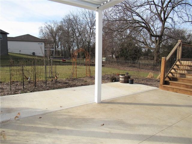 19715 W 197th Court, Spring Hill, KS 66083