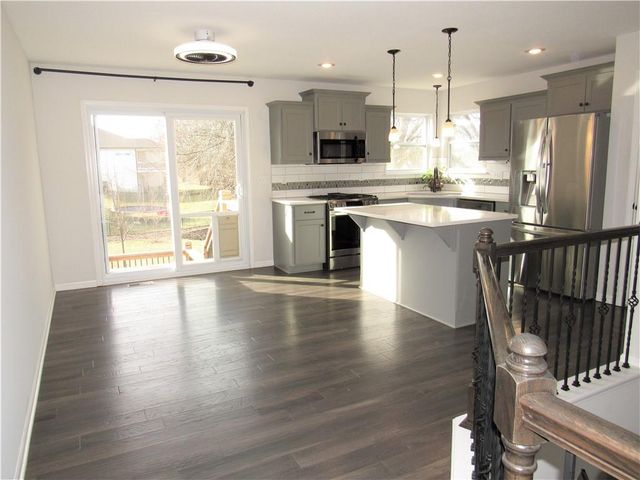 19715 W 197th Court, Spring Hill, KS 66083