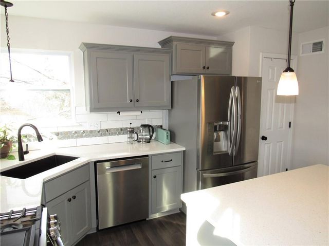 19715 W 197th Court, Spring Hill, KS 66083